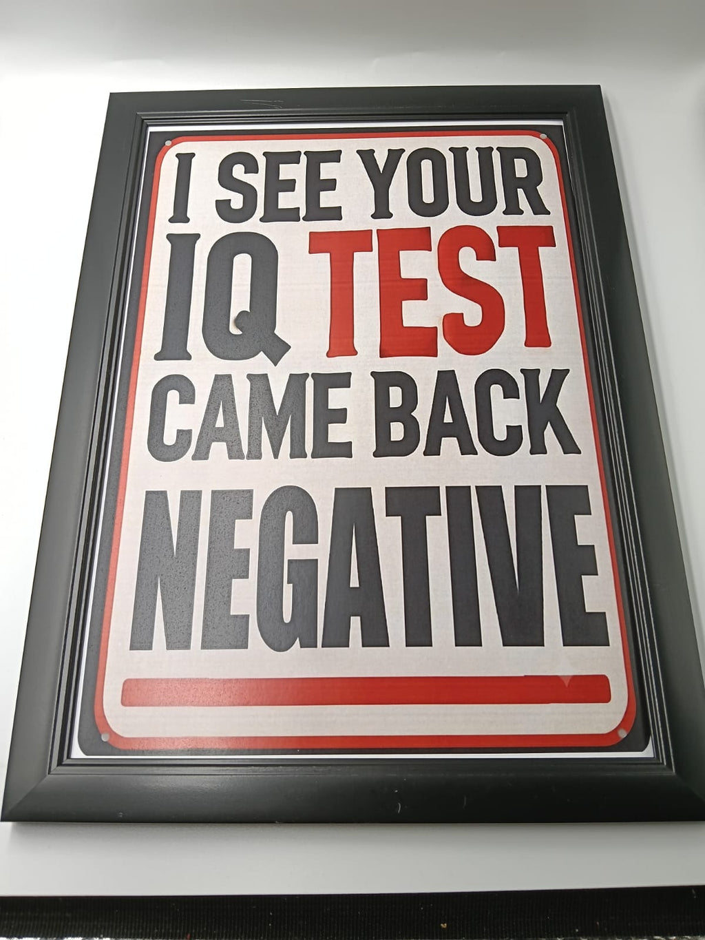 Tablou "Negative IQ Test"